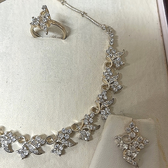 Unused American diamond set - Picture 2 of 5